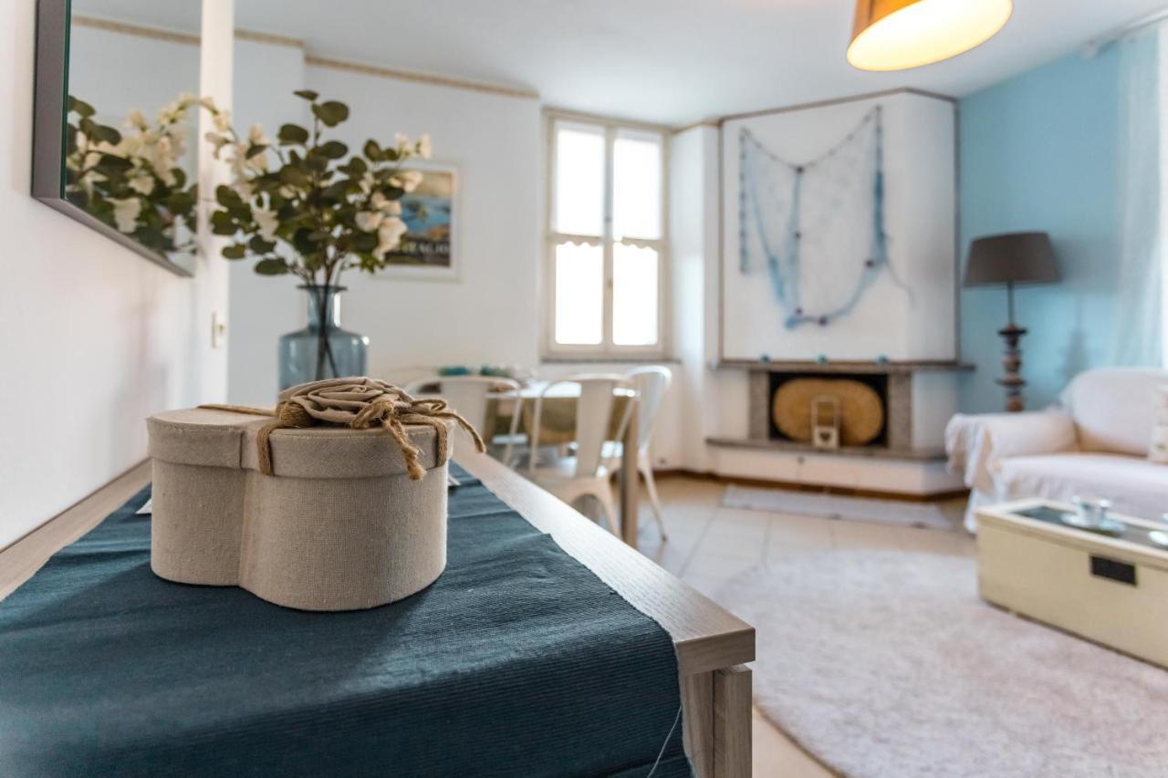 Porto Azzurro Apartment Βαρένα Εξωτερικό φωτογραφία