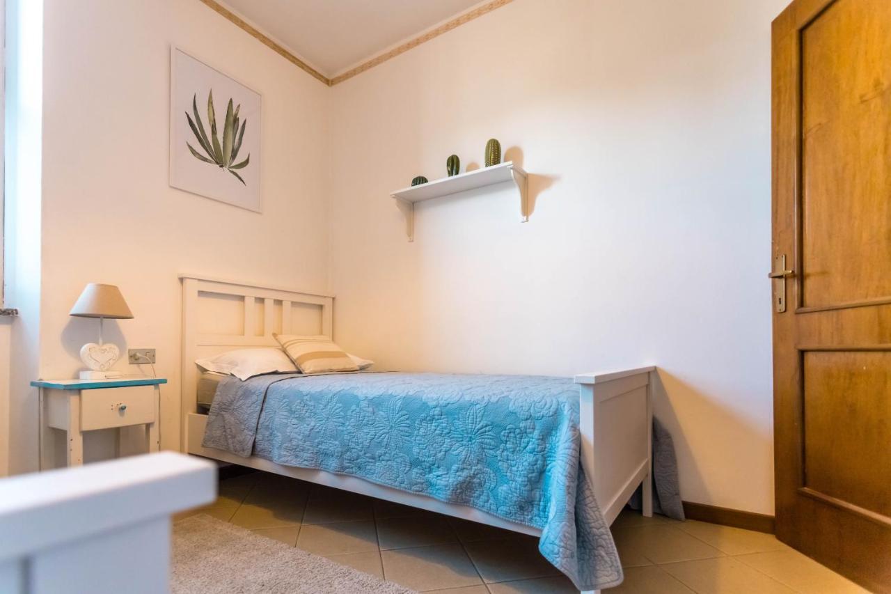Porto Azzurro Apartment Βαρένα Εξωτερικό φωτογραφία