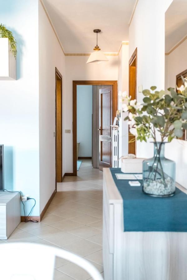 Porto Azzurro Apartment Βαρένα Εξωτερικό φωτογραφία