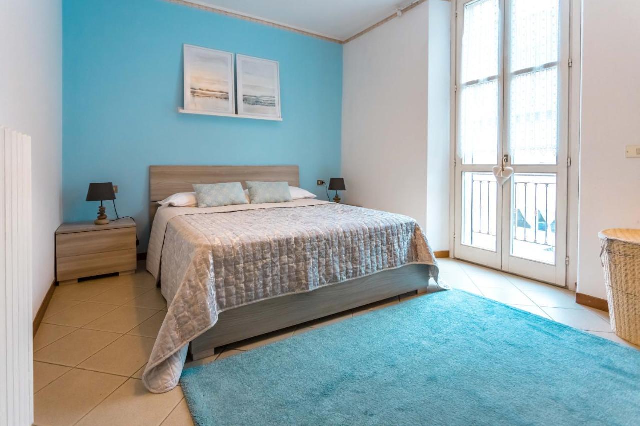 Porto Azzurro Apartment Βαρένα Εξωτερικό φωτογραφία