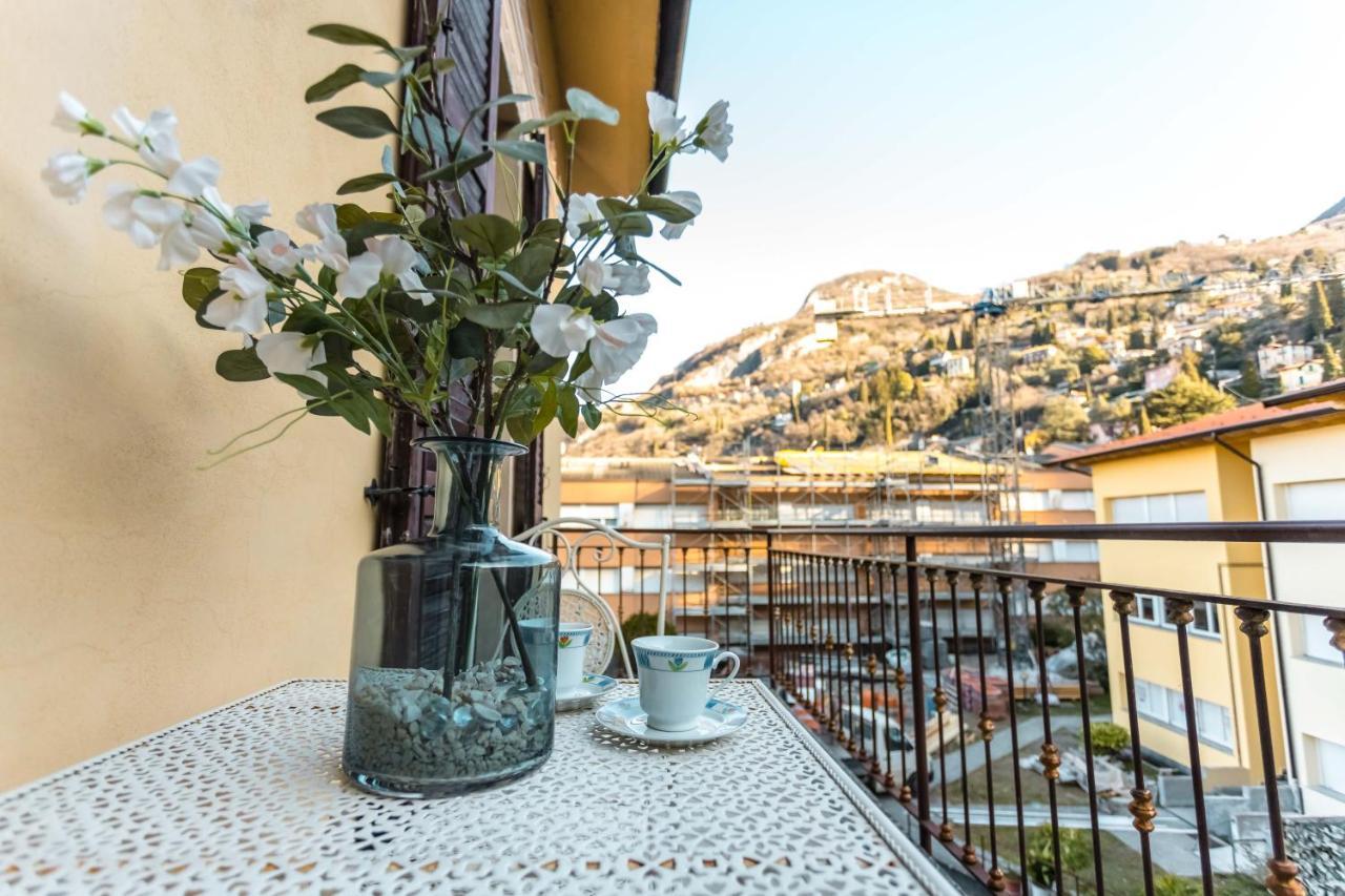 Porto Azzurro Apartment Βαρένα Εξωτερικό φωτογραφία
