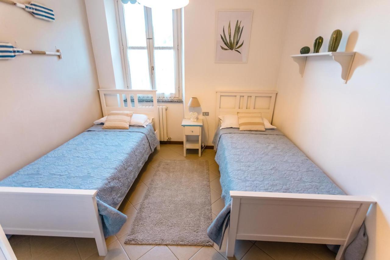 Porto Azzurro Apartment Βαρένα Εξωτερικό φωτογραφία